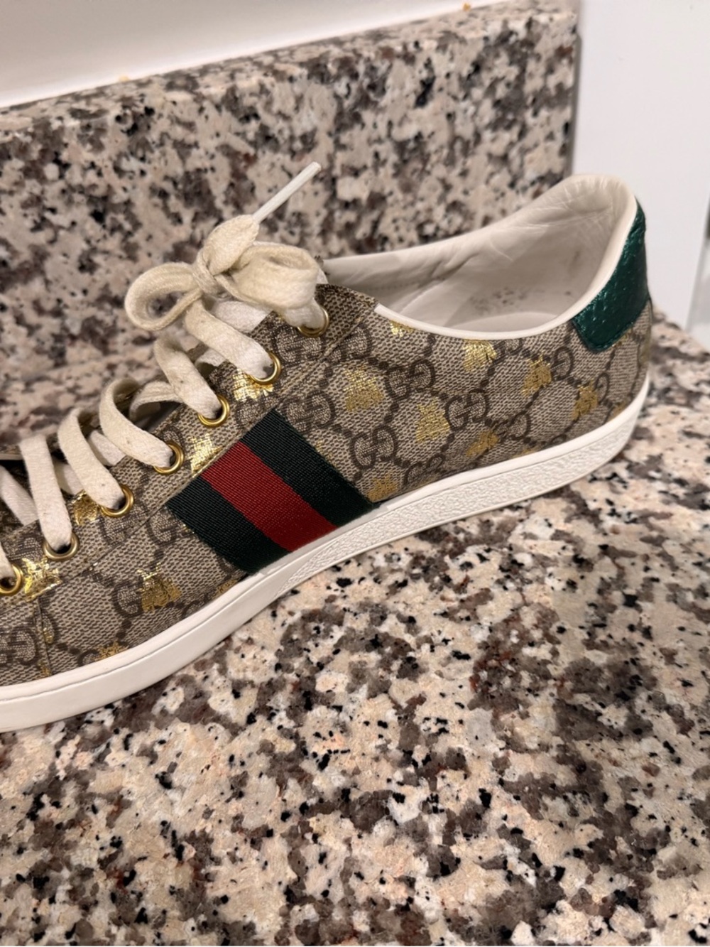 Gucci GG Supreme Bee Low-Top Sneaker in Beige with Red & Green Stripe - Picture 8 of 9
